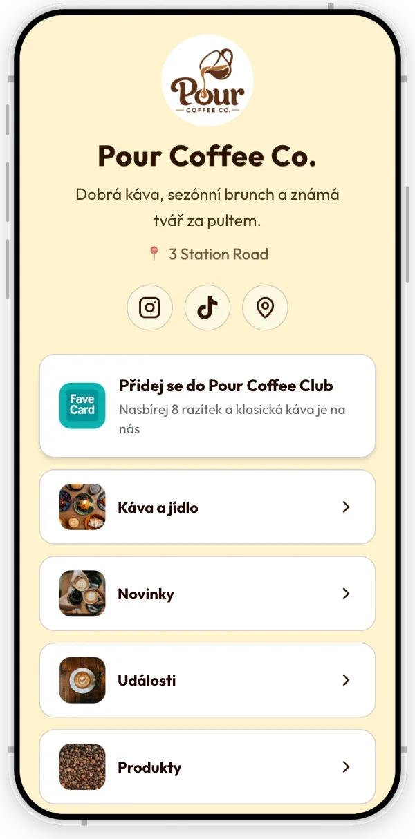 Ukázka stránky podniku FaveCard pro kavárnu na displeji telefonu: nahoře tlačítko věrnostní karty, pod ním Jídelní lístek, Novinky, Události a Produkty, kontaktní tlačítka a odkaz „Zanechat recenzi na Googlu“.