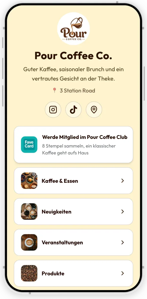 FaveCard-Unternehmensseite eines Beispiel-Cafés auf dem Handy: oben der Button zur Treuekarte, darunter Speisekarte, Neuigkeiten, Veranstaltungen und Produkte, Kontakt-Buttons und der Link „Bewertung auf Google schreiben“.