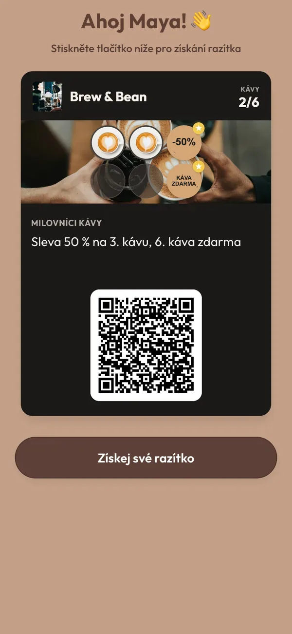 Obrazovka telefonu vítá stálou zákaznici Mayu: její věrnostní karta se 2 ze 6 razítek a tlačítko "Collect your stamp".