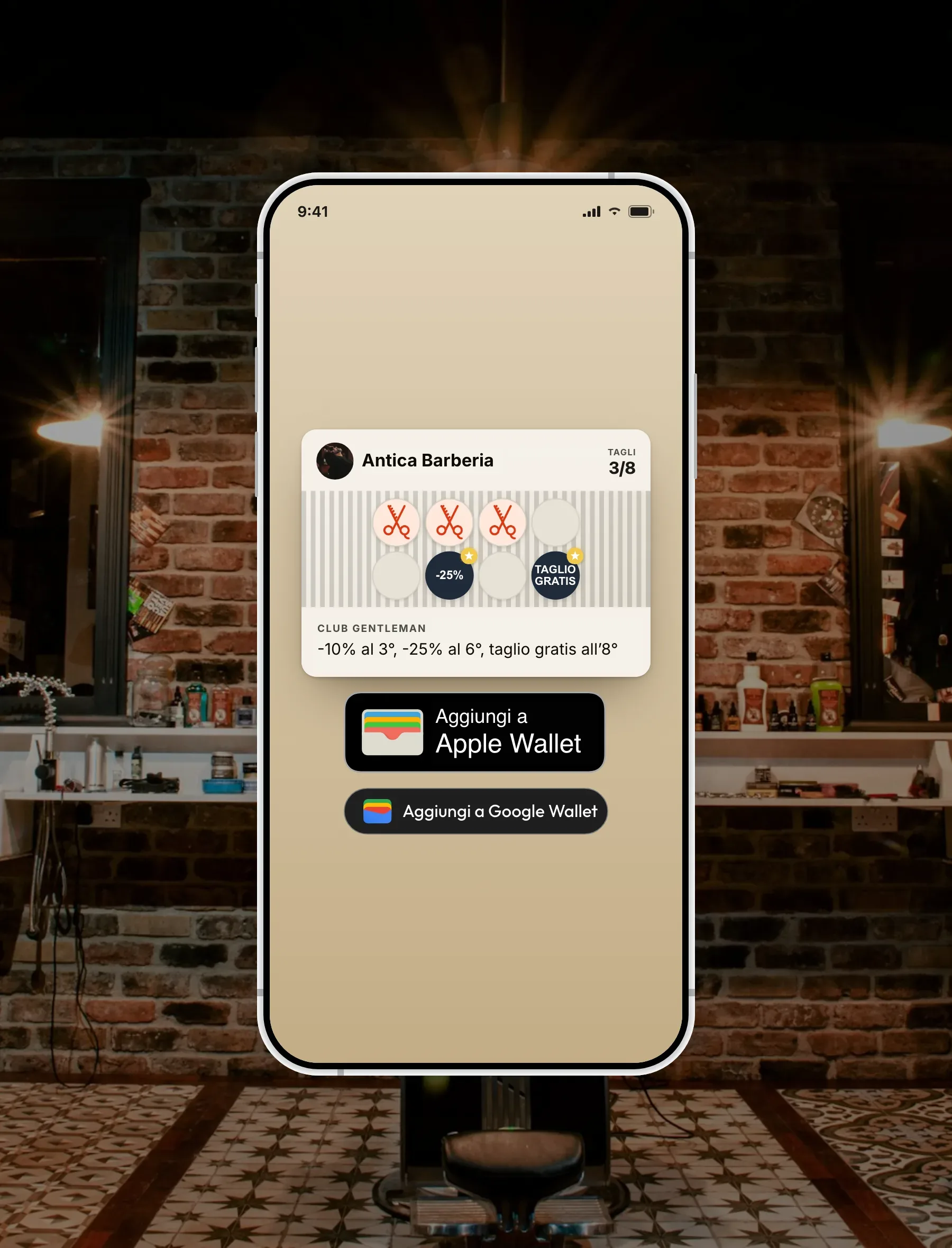 Carta fedeltà digitale FaveCard per barbieri su un telefono in una barberia, con i pulsanti Aggiungi ad Apple Wallet e Aggiungi a Google Wallet e una carta timbri a 3 tagli su 8 verso un taglio gratis